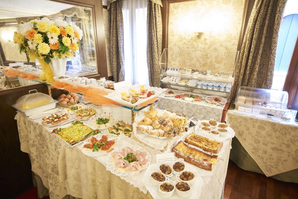 Hotel Al Codega Венеция Екстериор снимка